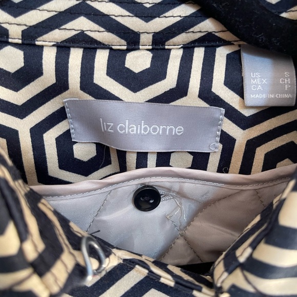 Trench coat, geometric trench coat, lined raincoat, Liz Claiborne coat - Picture 7 of 7